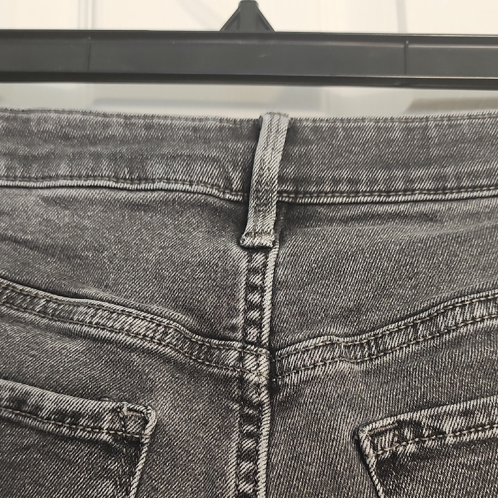 Old Navy Charcoal Distressed Cropped Jeans - Picture 10 of 13